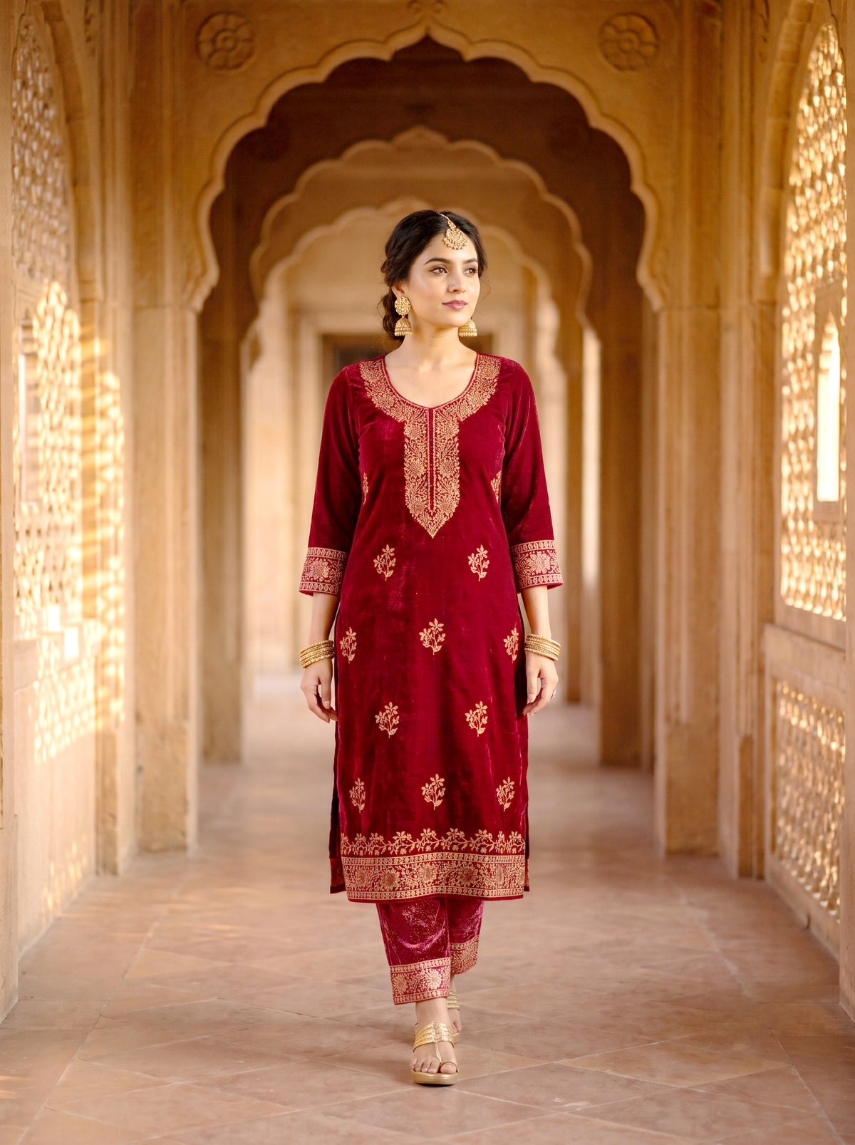 SAFAA Rihana 02 Women's Unstitched Acro Wool Velvet Pakistani Suit Dress Material – Maroon – front