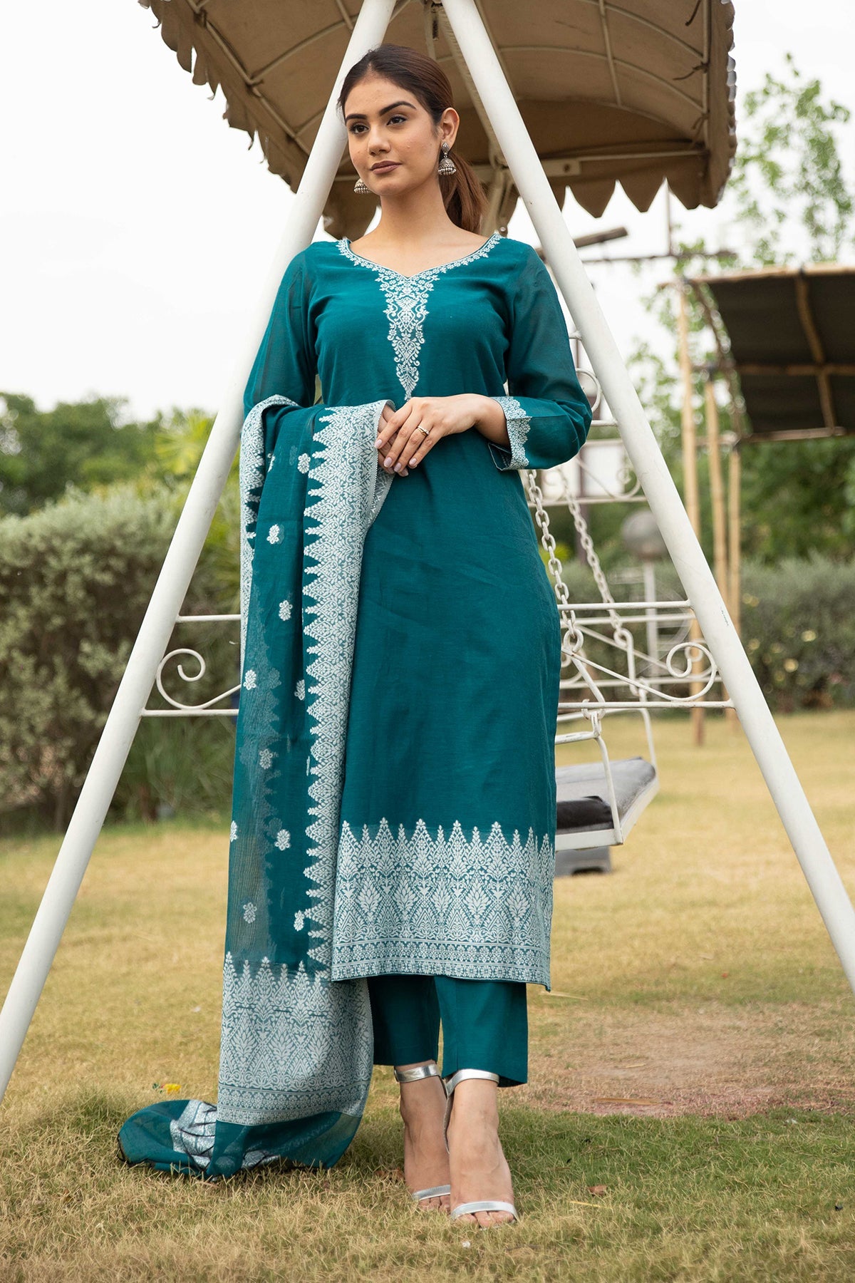 CHIKANKARI WOVEN COTTON GREEN DRESS MATERIAL WITH COTTON SILK DUPATTA
