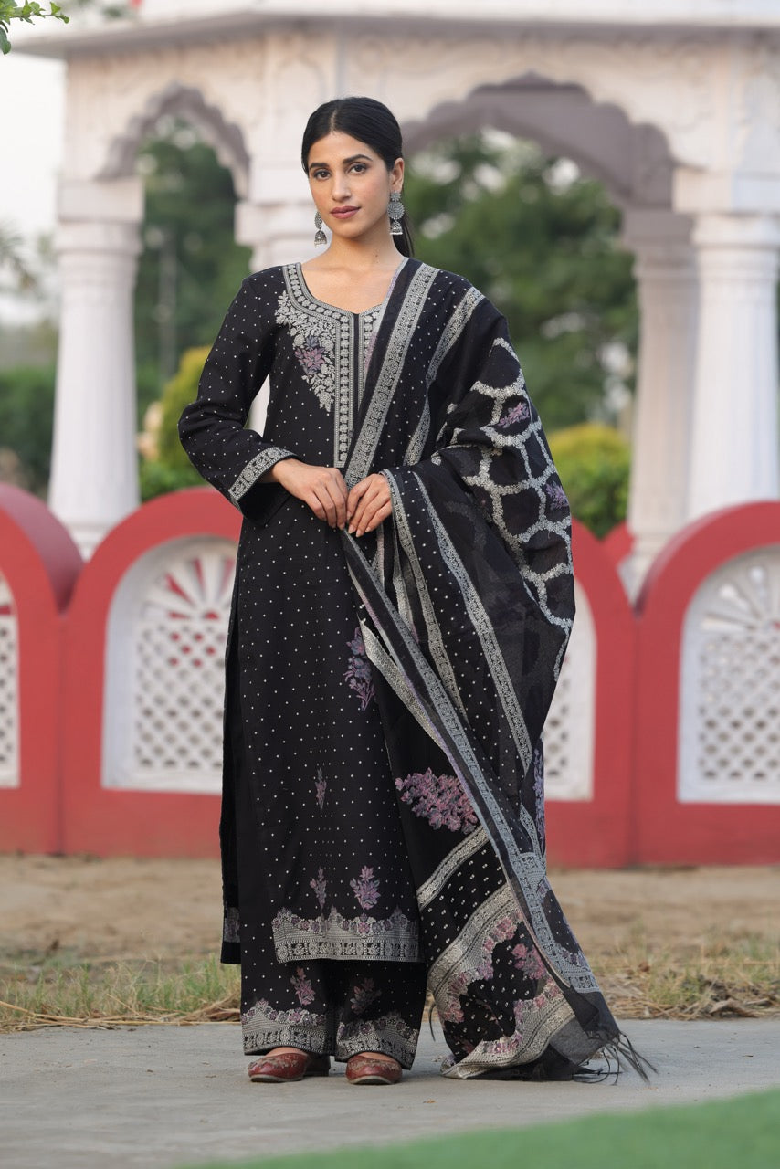 Zara Women's black cotton suit 